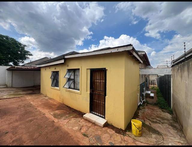 7 BEDROOM HOUSE FOR SALE IN KENSINGTON